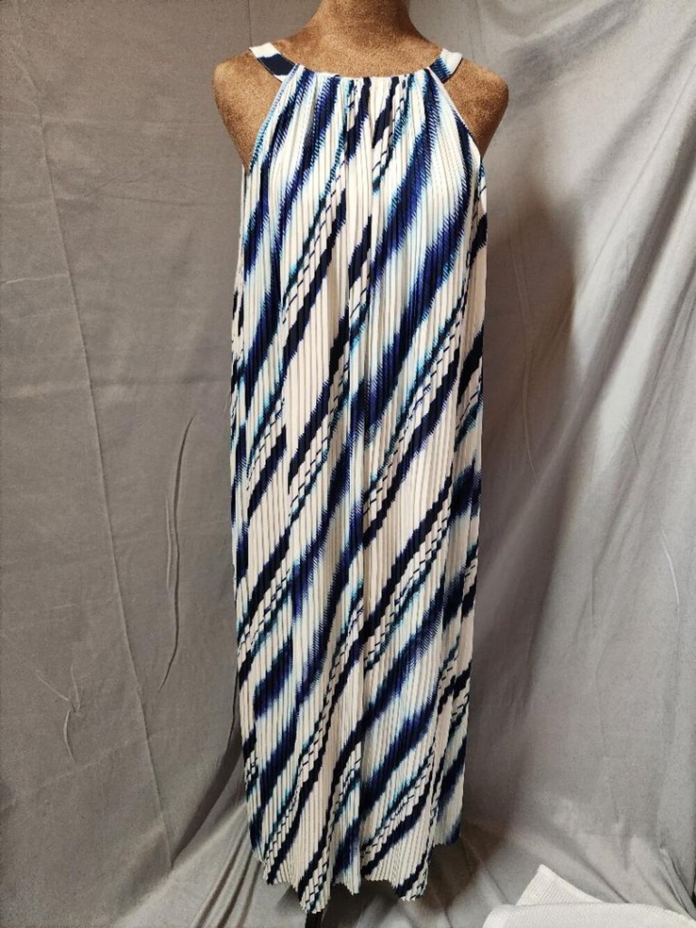 NWT The Limited Womens Dye Halter Maxi Dress Sz Xl MSRP $ 130